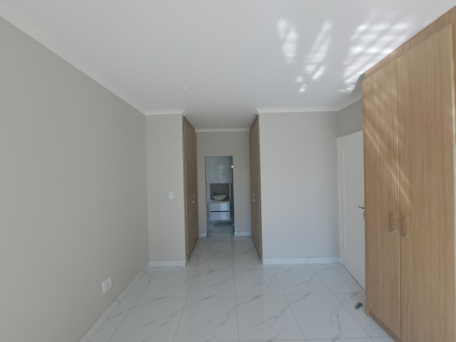 To Let 3 Bedroom Property for Rent in Sunningdale Western Cape